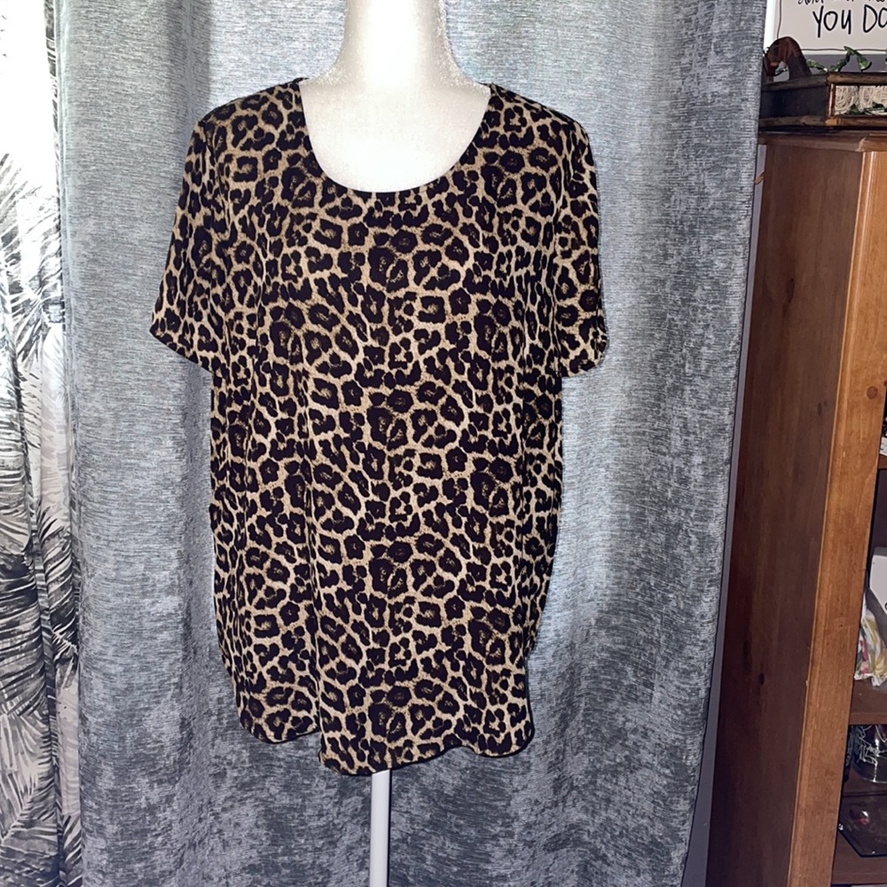 Xl Chelsea & Theodore leopard blouse